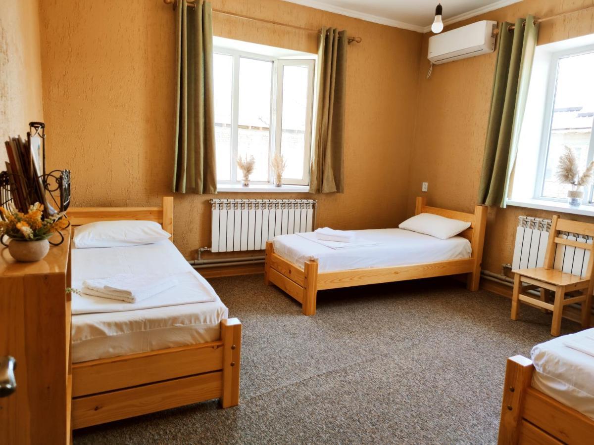 Silkroad Guesthouse بيشكيك المظهر الخارجي الصورة