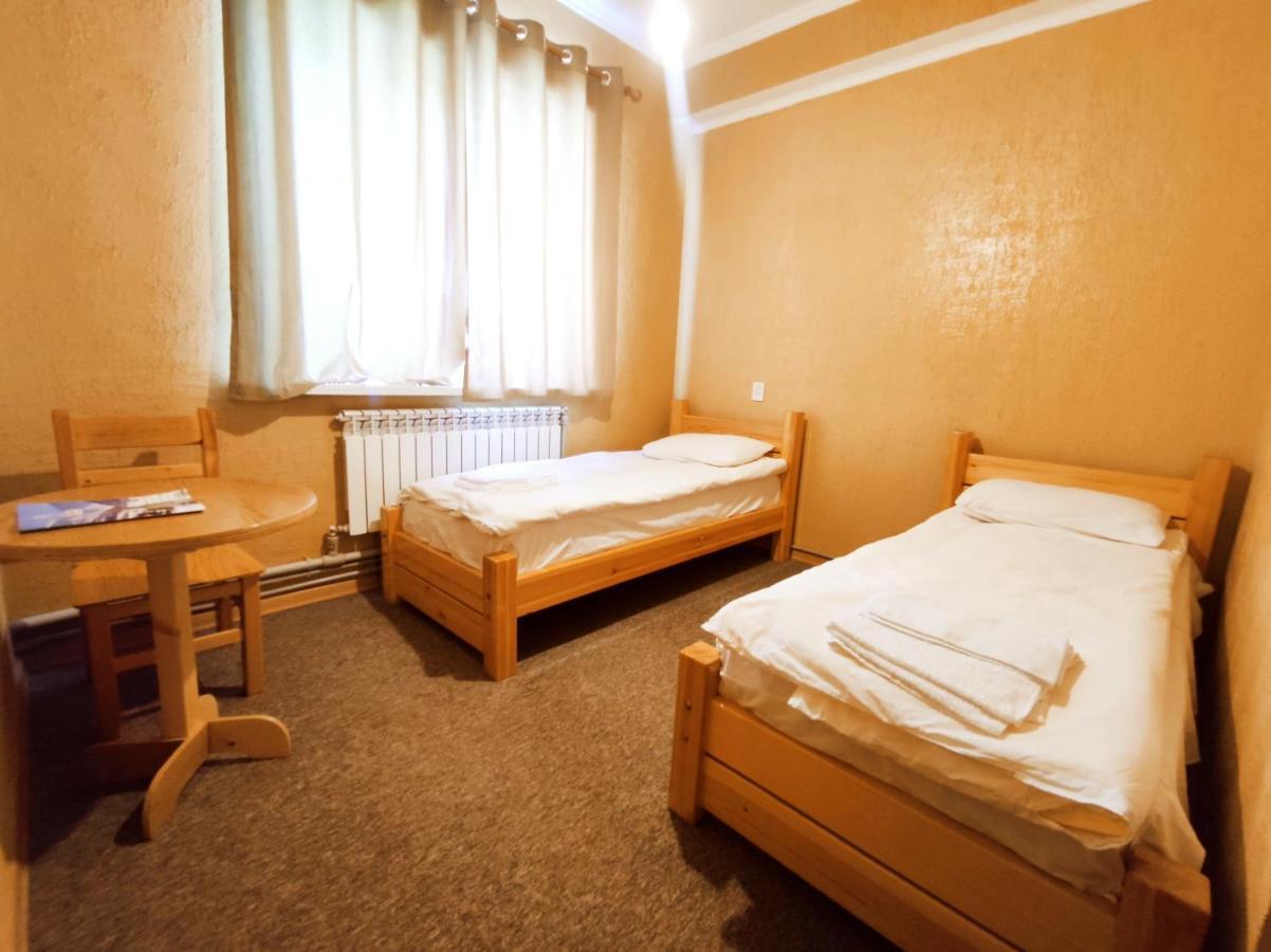 Silkroad Guesthouse بيشكيك المظهر الخارجي الصورة