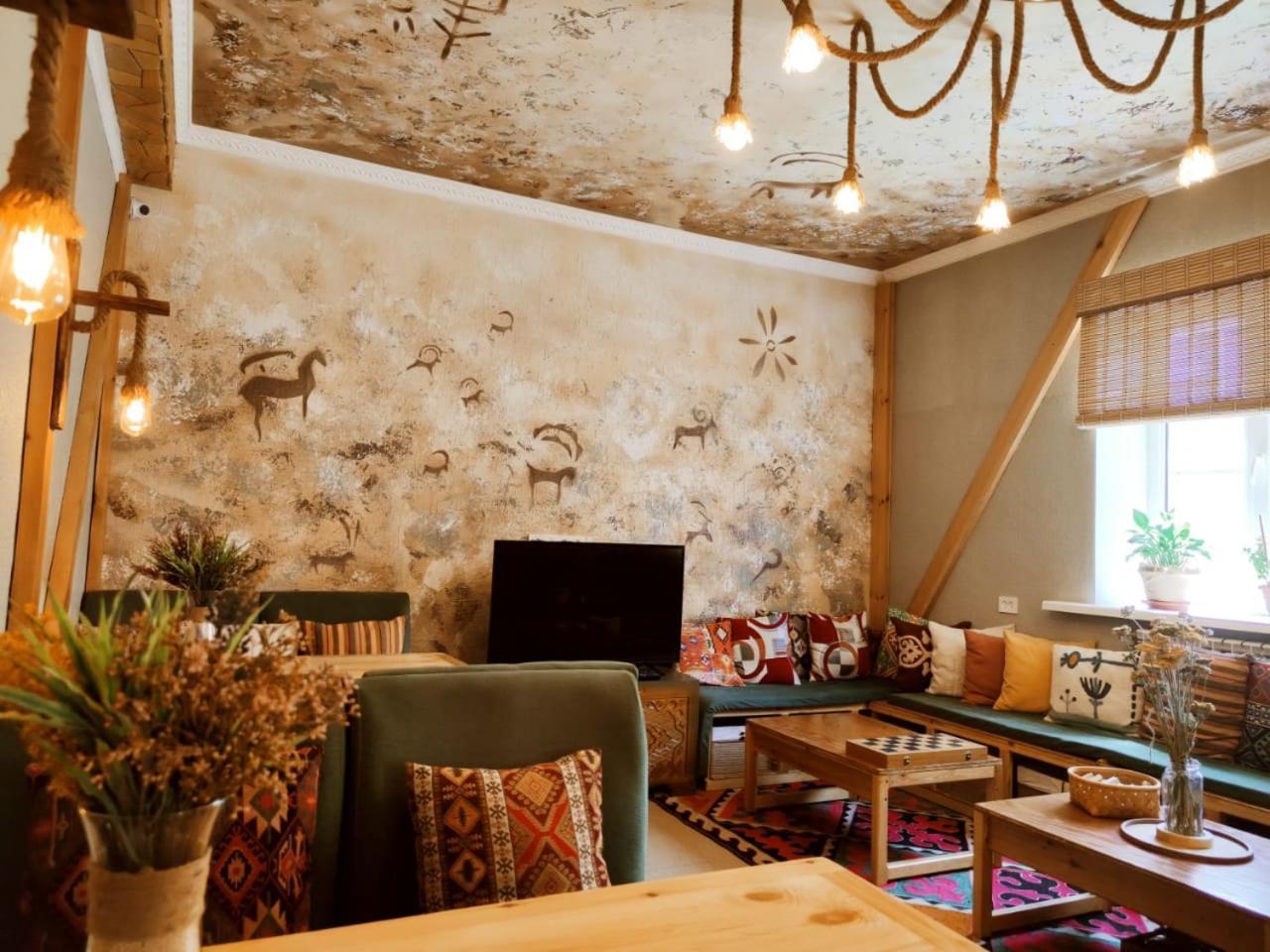 Silkroad Guesthouse بيشكيك المظهر الخارجي الصورة
