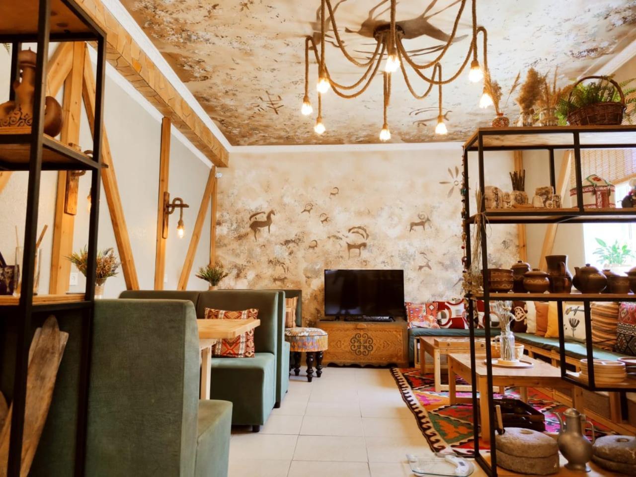 Silkroad Guesthouse بيشكيك المظهر الخارجي الصورة