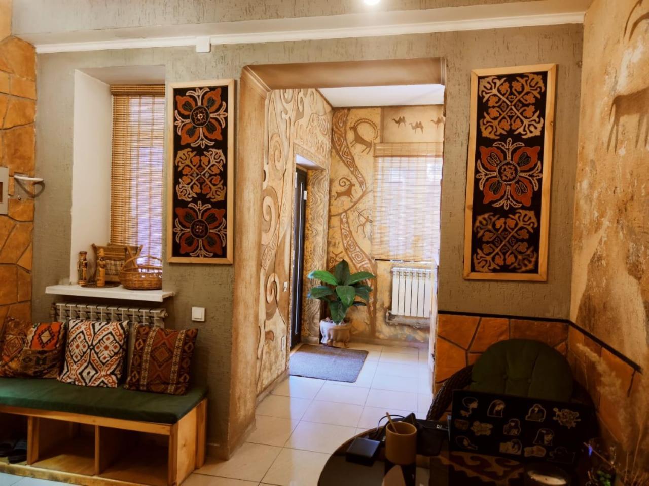 Silkroad Guesthouse بيشكيك المظهر الخارجي الصورة