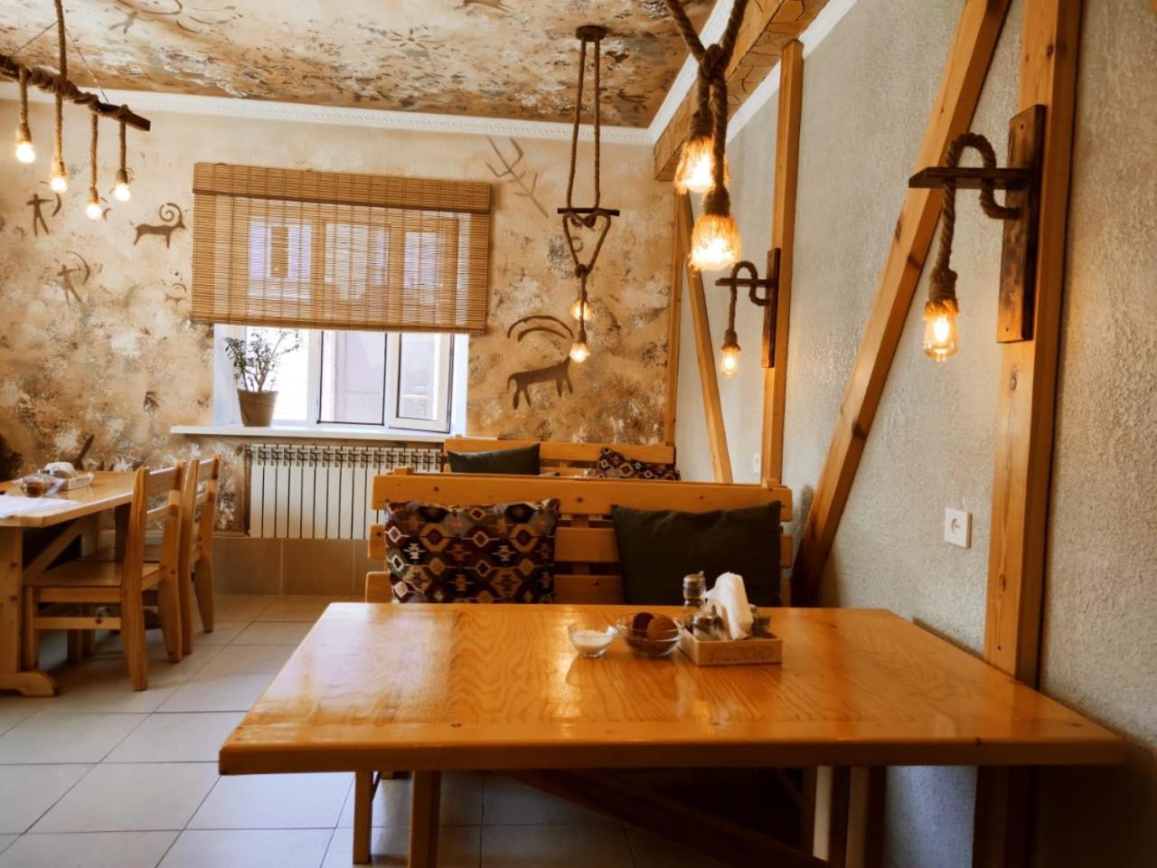 Silkroad Guesthouse بيشكيك المظهر الخارجي الصورة